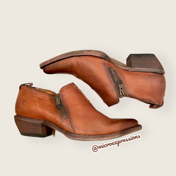 Frye Shoes - Frye Sacha Moto Shortie Cognac Leather Western Cowboy Point Toe ZipUp Ankle Boot
